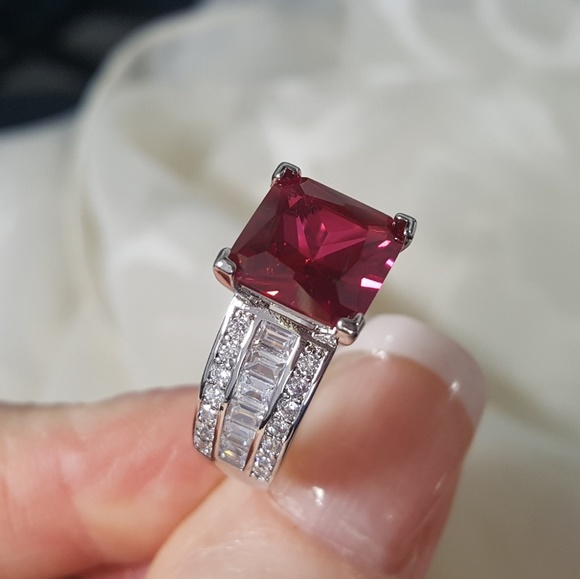 Simulated Ruby n White Diamonds - Picture 5 of 8